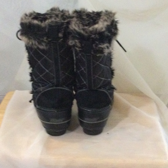 Women's Black Fur-Lined Winter Boots - Picture 2 of 9
